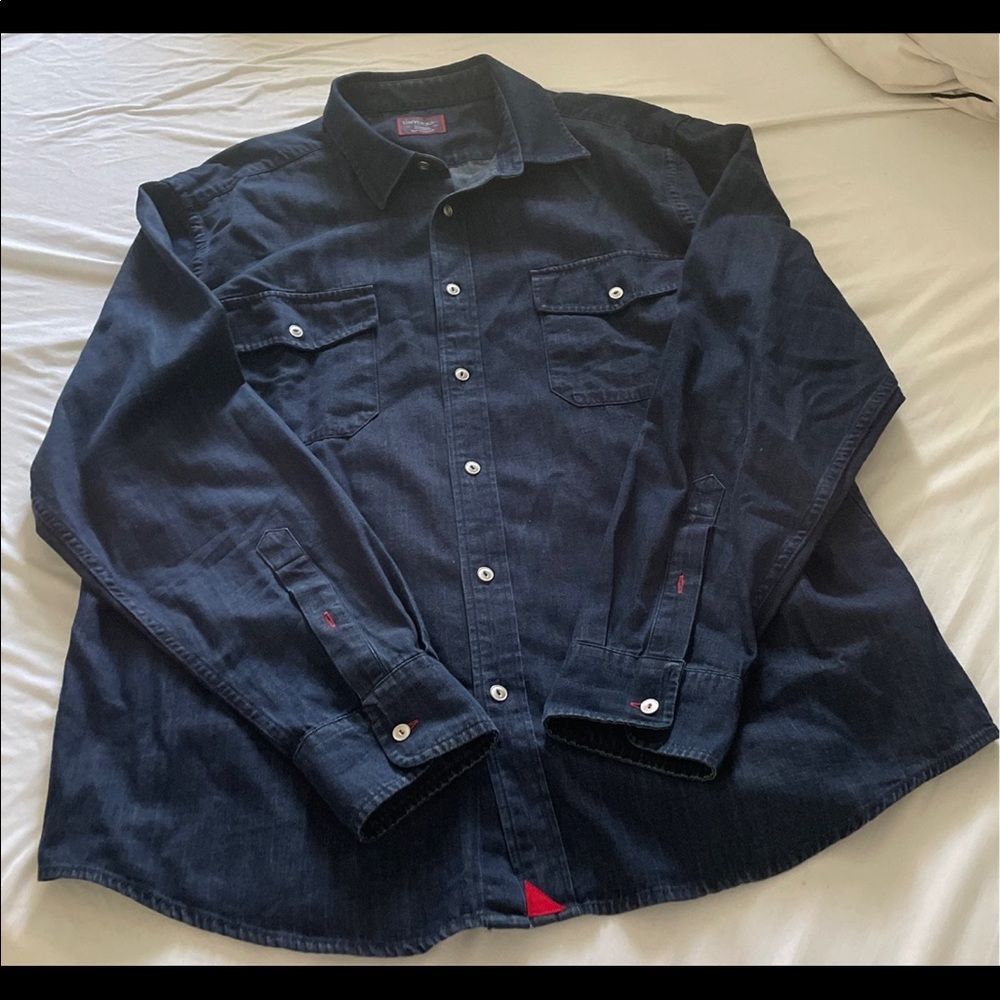 Men’s UNTUCKit Denim long sleeve button shirt